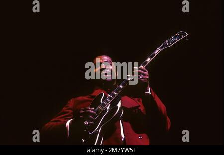 Philippe gras / le Pictorium - B.B King - 14/4/2011 - France / Ile-de-France (région) / Paris - concert B.B King, salle Pleyel, 15 janvier 1968 Banque D'Images