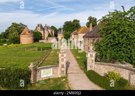 LE CHÂTEAU DE CHAMBRAY DATANT DU 16TH SIÈCLE, CLASSÉ MONUMENT HISTORIQUE FRANÇAIS, ABRITE L'ÉCOLE AGRICOLE MESNIL-SUR-ITON, EURE, NORMANDIE, FRANCE Banque D'Images