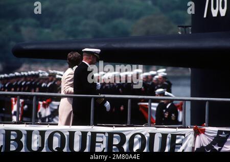 Un capitaine assiste aux cérémonies de mise en service du sous-marin d'attaque nucléaire USS ALBUQUERQUE (SSN-706). Base : base navale sous-marine, Groton État : Connecticut (CT) pays : États-Unis d'Amérique (USA) Banque D'Images