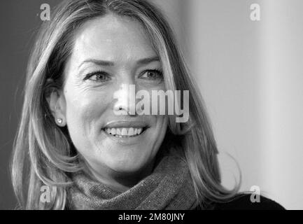 Hambourg, Allemagne. 14th décembre 2006. Le modèle Tatjana Patitz sourit devant les photographes. Née à Hambourg, Patitz est décédée dans l'État de Californie le 11 janvier 2023, à l'âge de 56 ans, a déclaré à Deutsche presse-Agentur son agence de modélisation à New York. (À dpa 'modèle allemand Tatjana Patitz est décédé à 56') Credit: Kay Nietfeld/dpa/Alamy Live News Banque D'Images