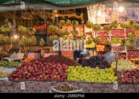 Obst, Frucht- und Gemüse Basar, El-Souk, Luxor, Ägitten Banque D'Images