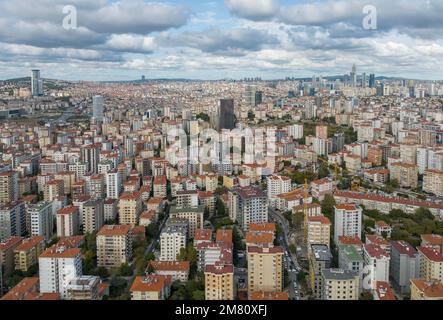 Vue aérienne d'Erenköy dans le district de Kadıköy dans la province d'Istanbul et des îles dans la mer de ​​​​Marmara Banque D'Images