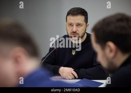 Lviv, Ukraine. 11th janvier 2023. Le président ukrainien Volodymyr Zelensky tient mercredi une réunion sur la situation sécuritaire dans les régions du nord-ouest de l'Ukraine à Lviv, en Ukraine, à 11 janvier 2023. Photo du Président ukrainien Bureau de presse/UPI crédit: UPI/Alay Live News Banque D'Images