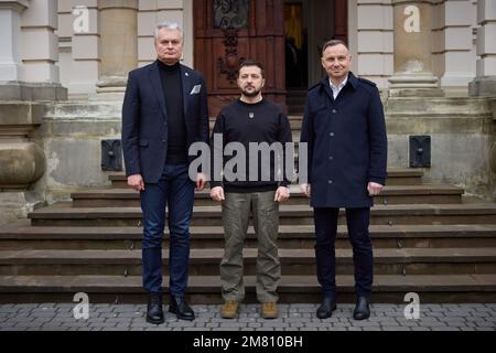 Lviv, Ukraine. 11th janvier 2023. Le président ukrainien Volodymyr Zelensky (C) rencontre le président lituanien Gitanas Nauseda (L) et le président polonais Andrzej Duda (R) à Lviv (Ukraine) à propos de 11 janvier 2023. Photo du Bureau de presse du Président ukrainien/UPI. Crédit : UPI/Alay Live News Banque D'Images