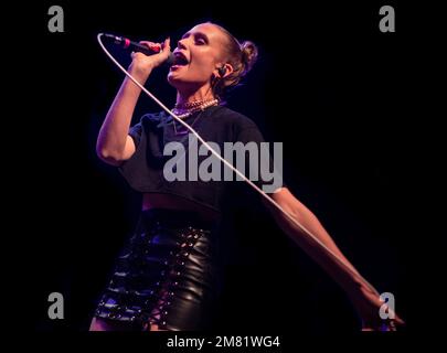 La chanteuse Lizzy Farrell en concert au Birmingham O2 Institute, le 10th novembre, 2022 soutien a mis le tout en marche Banque D'Images