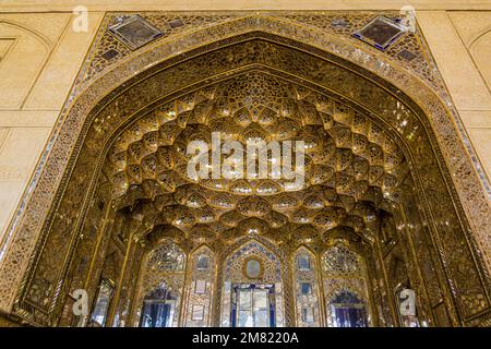 Portail (Iwan) du palais Chehel Sotoon à Isfahan, Iran Banque D'Images