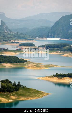 Lac Rama en Bosnie-Herzégovine pris en juin 2022 Banque D'Images