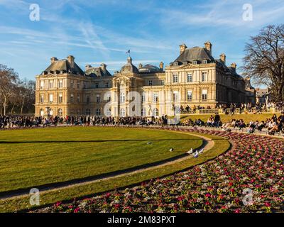 JARDIN ET PALAIS DU LUXEMBOURG, SÉNAT, 6TH ARRONDISSEMENT, (75) PARIS, FRANCE, EUROPE Banque D'Images