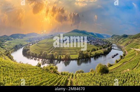 Pittoresque boucle de la moselle à Leiwen, Trittenheim en Allemagne Banque D'Images