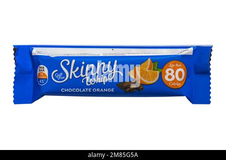 Inculpabilité Free Skinny whip chocolat orange snack bar haut en fibres moins de 80 calories isolées sur fond blanc Banque D'Images