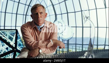 OIGNONS DE VERRE: UN MYSTÈRE DE COUTEAUX (2022) DANIEL CRAIG RIAN JOHNSON (DIR) NETFLIX/MOVIESTORE COLLECTION Banque D'Images