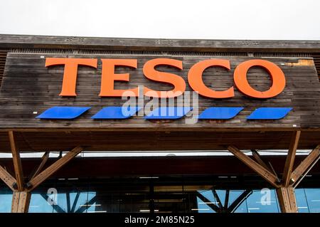 Talaplow, Buckinghamshire, Royaume-Uni. 12th janvier 2023. Le géant du supermarché Tesco a enregistré de fortes ventes au cours de la période de Noël. Crédit : Maureen McLean/Alay Live News Banque D'Images