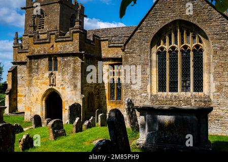 L'église Saint Michaels et tous les Anges à Stanton, Angleterre. Banque D'Images