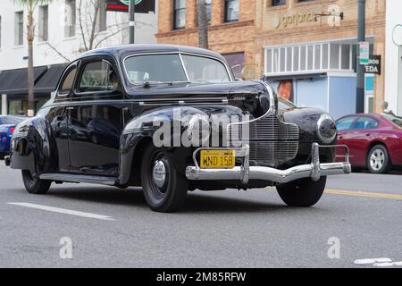 Voiture de collection Dodge de 1940 présentée sur Colorado Boulevard dans la ville de Pasadena le jour de l'an. Banque D'Images