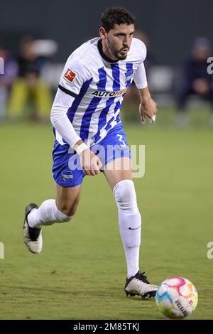 11 janvier 2023: Le défenseur de Berlin Hertha AGUSTÃN ROGEL (3) dribbles le ballon pendant le match de football amical de Hertha BSC vs Millonarios FC au stade Osceola Heritage Park à Kissimmee, FL sur 11 janvier 2023. (Credit image: © Cory Knowlton/ZUMA Press Wire) USAGE ÉDITORIAL SEULEMENT! Non destiné À un usage commercial ! Banque D'Images