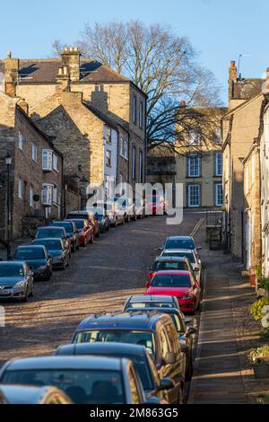 Rue calme à Richmond, dans le North Yorkshire, avec maisons résidentielles et pas de personnes Banque D'Images