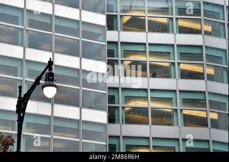 New York, États-Unis. 12th janvier 2023. Vue extérieure du siège social de Goldman Sachs à New York au fur et à mesure de la mise en œuvre des suppressions d'emplois, New York, NY, 12 janvier 2023. La banque multinationale d'investissement et la société de services financiers ont déclaré que les licenciements affecteront environ 3 200 emplois. (Photo par Anthony Behar/Sipa USA) crédit: SIPA USA/Alay Live News Banque D'Images