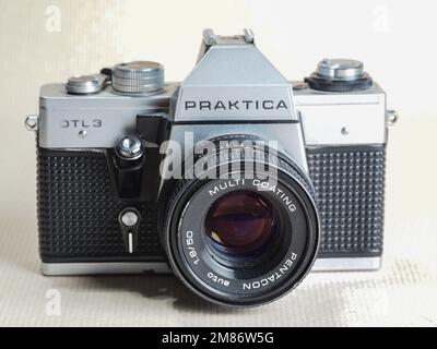 Praktiflex: Exportversie van de Praktica FX + Biotar 2/58mm - M42 | FX