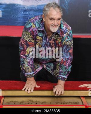 Los Angeles, États-Unis. 12th janvier 2023. Jon Landau à la cérémonie de remise des mains et de l'empreinte de Jon Landau et James Cameron, qui s'est tenue au TCL Chinese Theatre à Hollywood, Californie, jeudi, ?12 janvier 2023. (Photo par Sthanlee B. Mirador/Sipa USA) crédit: SIPA USA/Alay Live News Banque D'Images