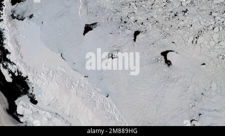 Antenne de l'Antarctique et plateau de glace Larsen avec icebergs vêlage Banque D'Images