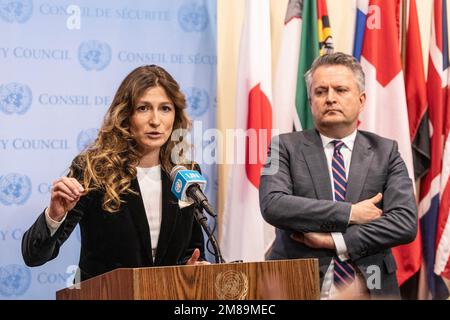 New York, États-Unis. 12th janvier 2023. Emine Dzzaparova, Premier ministre adjoint des Affaires étrangères de l'Ukraine parle lors d'une rencontre avec la presse au siège de l'ONU (photo de Lev Radin/Pacific Press) Credit: Pacific Press Media production Corp./Alay Live News Banque D'Images