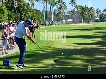 Honolulu, Hawaï, États-Unis. 12th janvier 2023. ZACH JOHNSON se dirige vers le 9th et dernier trou du premier tour de l'Open de Sony joué au terrain de golf Waialae, Honolulu, Hawaii. (Credit image: © Steven Erler/ZUMA Press Wire) USAGE ÉDITORIAL SEULEMENT! Non destiné À un usage commercial ! Banque D'Images