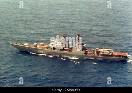 Vue sur le port d'un destroyer soviétique de la classe Udaloy en cours. Pays : inconnu Banque D'Images