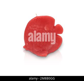 Bougie colorée isolée de formes diverses. Bougie parfumée. Bougie avec verre. Oeufs, mer, coeur, fleur, poisson, starfish, seashell, corail, ange, pomme. Banque D'Images