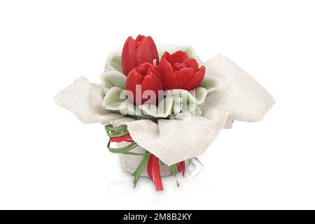 Bougie colorée isolée de formes diverses. Bougie parfumée. Bougie avec verre. Oeufs, mer, coeur, fleur, poisson, starfish, seashell, corail, ange, pomme. Banque D'Images