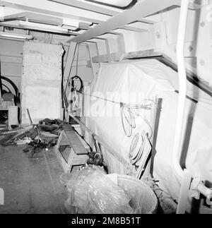Vue de la salle radar Aegis n° 4 du croiseur de missiles guidés MONTEREY (CG 61). L'expédition est terminée à 70 %. Base: Bath État: Maine (ME) pays: Etats-Unis d'Amérique (USA) Banque D'Images