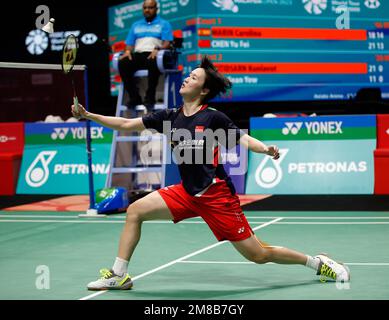 Kuala Lumpur, Malaisie. 13th janvier 2023. Chen Yufei de la Chine en action pendant le match unique des femmes quart-finales de la Petronas Malaysia Open 2023 contre Carolina Marin du Danemark à Axiata Arena. Chen You FEI, de Chine, a gagné avec des partitions; 21/21:18/19. Crédit : SOPA Images Limited/Alamy Live News Banque D'Images