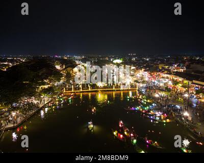 Hoi une vieille ville du Vietnam après le coucher du soleil Banque D'Images