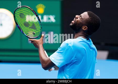 Melbourne, Victoria, Australie. 13th janvier 2023. MELBOURNE, AUSTRALIE - JANVIER 13 : Frances Tiafoe (États-Unis) se produit avant l'ouverture australienne 2023 au parc de Melbourne, sur 13 janvier 2023, à Melbourne, en Australie. (Credit image: © Chris Putnam/ZUMA Press Wire) USAGE ÉDITORIAL SEULEMENT! Non destiné À un usage commercial ! Banque D'Images