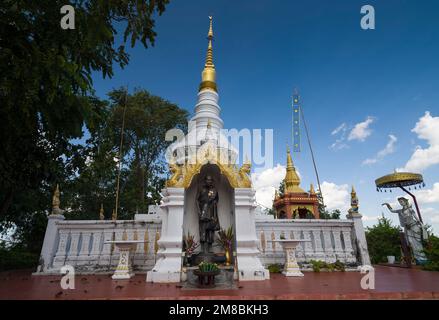 Lampang, Thaïlande. 22 novembre 2022. Wat Phra que Doi Phra Chan temple sur Doi Phra Chan montagne. Les destinations touristiques les plus populaires de Thaïlande. Banque D'Images