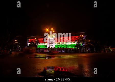 Mantralaya siège administratif du gouvernement d'État de Maharashtra, Tricolore indien en fin de soirée le jour de la République Banque D'Images