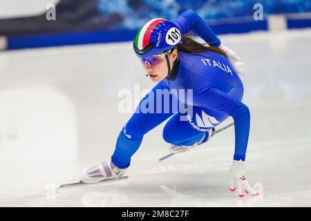 GDANSK, POLOGNE - JANVIER 13 : ELISA Confortola d'Italie en compétition sur les femmes 1000m lors des Championnats d'Europe de sprint court de l'UIP à Halla Victoria sur 13 janvier 2023 à Gdansk, Pologne (photo d'Andre Weening/Orange Pictures) Banque D'Images