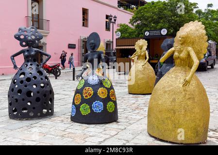 Statues devant l'église de Santo Domingo de Guzman Oaxaca Mexique Banque D'Images