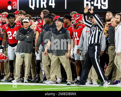 Inglewood, Californie. 9th janvier 2023. L'entraîneur-chef Kirby Smart Bulldogs de Géorgie joue sur la touche pendant le championnat national de football de football de l'université entre les grenouilles à cornes de TCU et les Buldogs de Géorgie sur 9 janvier 2023 au stade SOFI à Inglewood, CA. (Crédit obligatoire : Freddie Beckwith/MarinMedia.org/Cal Sport Media) (photographe complet absolu, et crédits requis).télévision, ou magazines à but lucratif Contactez MarinMedia directement. Crédit : csm/Alay Live News Banque D'Images