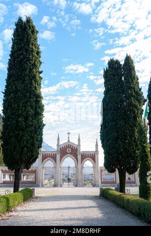 Cimetière militaire monumental d'Arsiero, pour les soldats italiens et austroungariens tombés pendant la première Guerre mondiale Vénétie, Vicence, Italie Banque D'Images