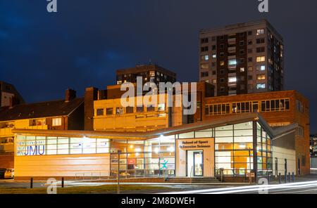 John Moores University School of Excercise and Science, Great Crosshall St, Liverpool 3. Veiwed de la rue Fontenoy en janvier 2023. Banque D'Images