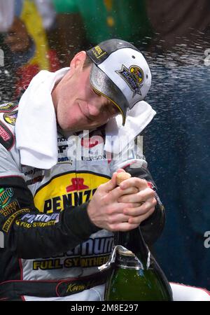 Concord, Caroline du Nord, États-Unis. 19th mai 2007. 19 mai 2007 - Concord, NC, Etats-Unis : Kevin Harvick remporte le NASCAR All-Star Challenge au circuit de course Lowe's à Concord, NC. (Credit image: © Walter G. Arce Sr./ZUMA Press Wire) USAGE ÉDITORIAL SEULEMENT! Non destiné À un usage commercial ! Banque D'Images