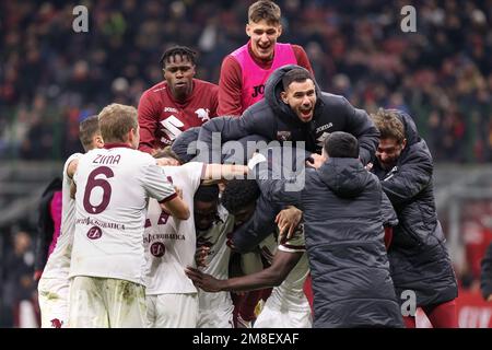 Milan, Italie. 12th janvier 2023. Italie, Milan, jan 11 2023: Michel Adopo (milieu de terrain de Turin) marque et célèbre le but 1-0 à 114' pendant le match de football AC MILAN vs TORINO, last16 Coppa Italia 2022-2023 San Siro Stadium (Credit image: © Fabrizio Andrea Bertani/Pacific Press via ZUMA Press Wire) USAGE ÉDITORIAL SEULEMENT! Non destiné À un usage commercial ! Banque D'Images