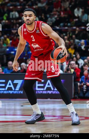 Milan, Italie. 13th janvier 2023. Nazareth Mitrou-long #3 de EA7 Emporio Armani Milan en action pendant la saison régulière EuroLeague Turkish Airlines partie 19 entre EA7 Emporio Armani Milan et Zalgiris Kaunas au Forum Mediolanum, Milan, Italie sur 13 janvier 2023 - photo FCI/Fabrizio Carabelli SCORE FINAL: Milan 61 | 66 Zalgiris Kaunas crédit: SOPA Images Limited/Alamy Live News Banque D'Images