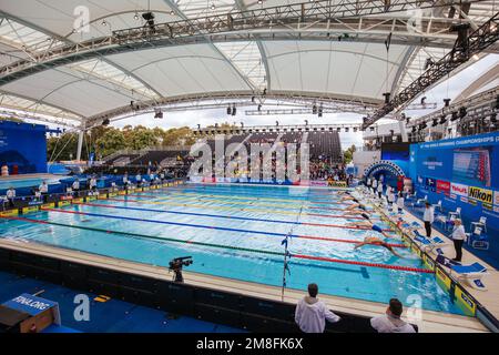 MELBOURNE, AUSTRALIE - 13 DÉCEMBRE : les athlètes se disputent les épreuves le premier jour des Championnats du monde de natation de courte durée 2022 de la FINA au Melbourne SpO Banque D'Images