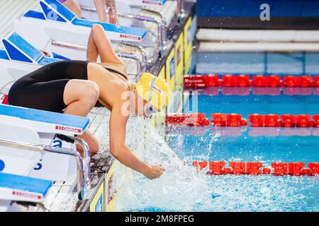 MELBOURNE, AUSTRALIE - 13 DÉCEMBRE : les athlètes se disputent les épreuves le premier jour des Championnats du monde de natation de courte durée 2022 de la FINA au Melbourne SpO Banque D'Images