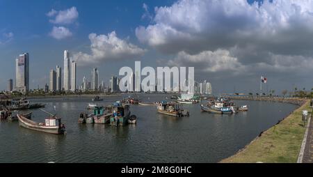 Vue sur la silhouette du gratte-ciel de Panama City Banque D'Images