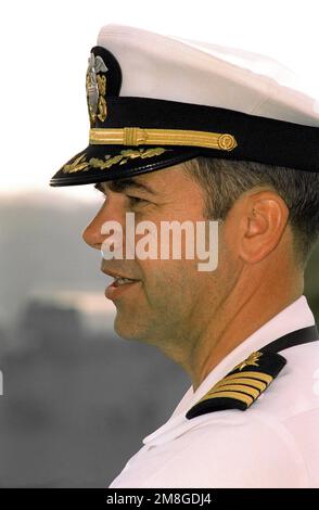 Le commandant du navire amiral de la septième flotte, le navire de ...