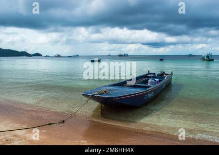 Bateau sur la plage de Koh Tao Banque D'Images