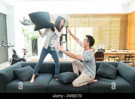 Happy young couple Banque D'Images