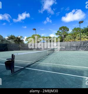 Jupiter, FL États-Unis - 31 mai 2022 : les courts de tennis du parcours de golf national de Trump à Jupiter, Floride. Banque D'Images